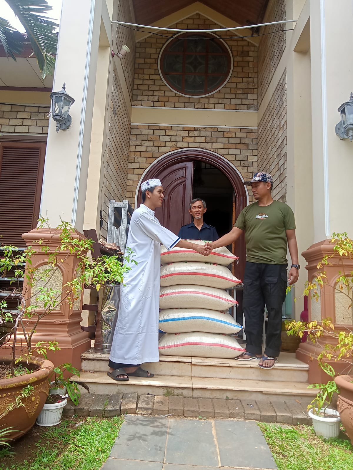 Sedekah Beras Santri